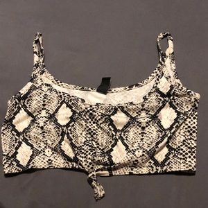 Snake skin crop top 🐍
